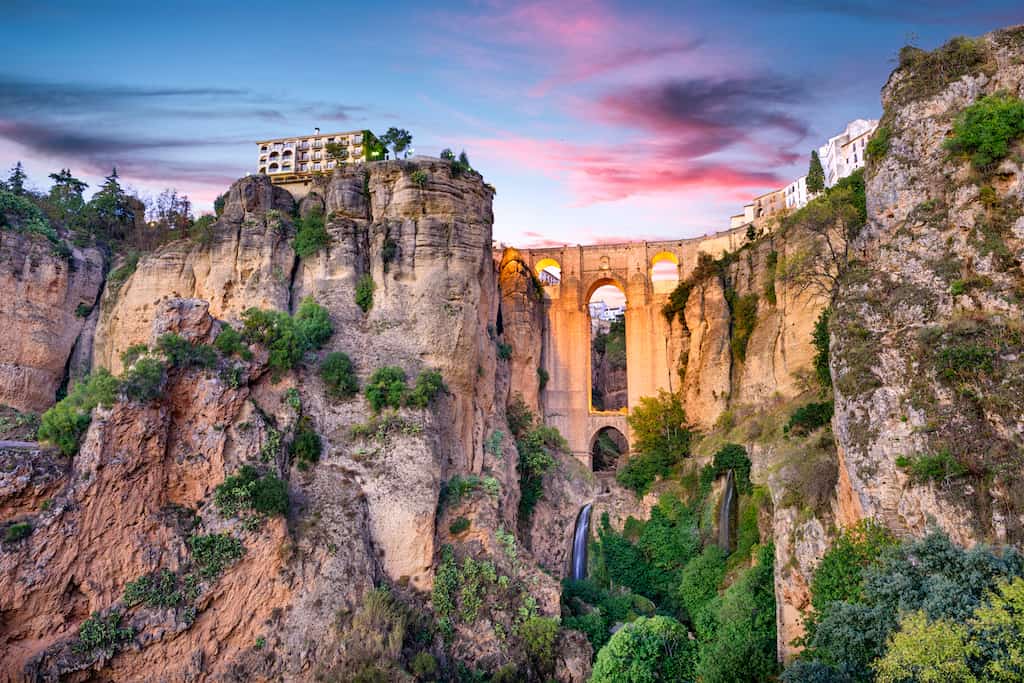 Ronda – a unique city set dramatically above a deep gorge